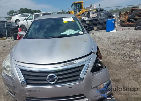 2015 Nissan Altima 2.5/2.5 S/2.5 Sl/2.5 Sv z USA, uszkodzony, nr VIN 1N4AL3AP0FN905185